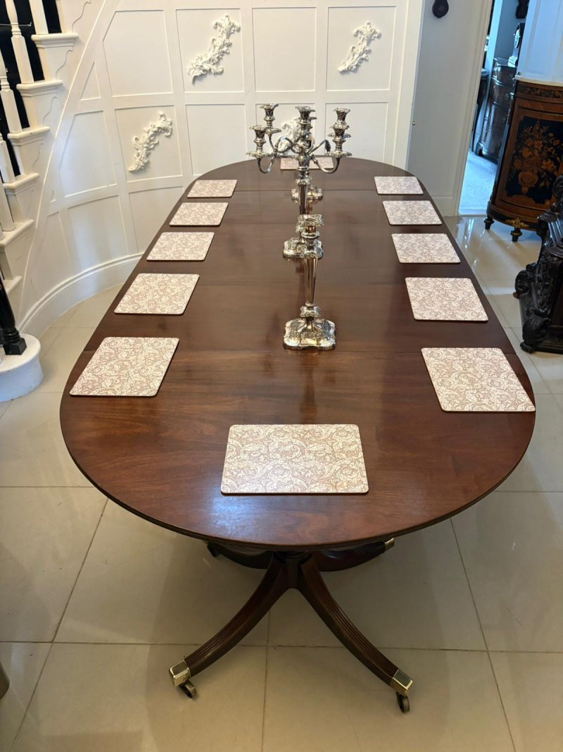 Antique Georgian Mahogany Triple Pillar Dining Table 12–14 Seater Extending with Two Leaves - Image 4